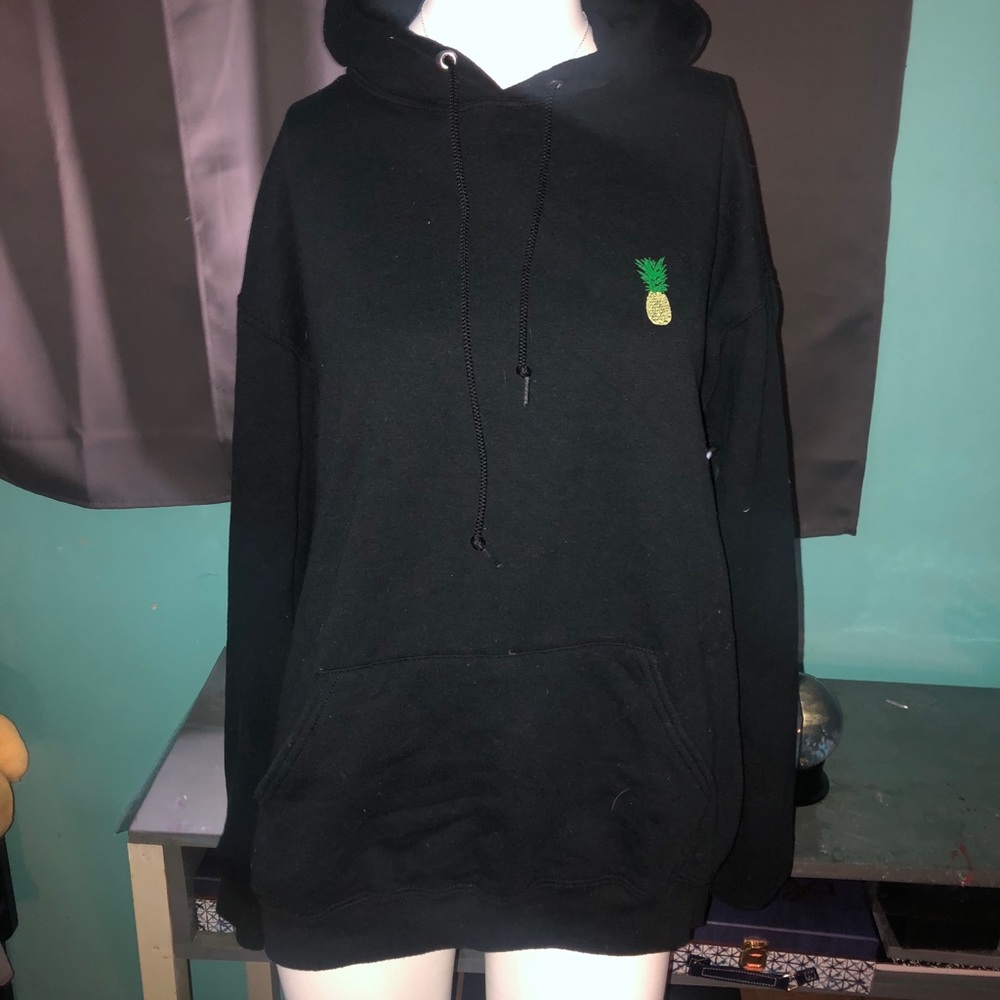 Black pineapple hoodie